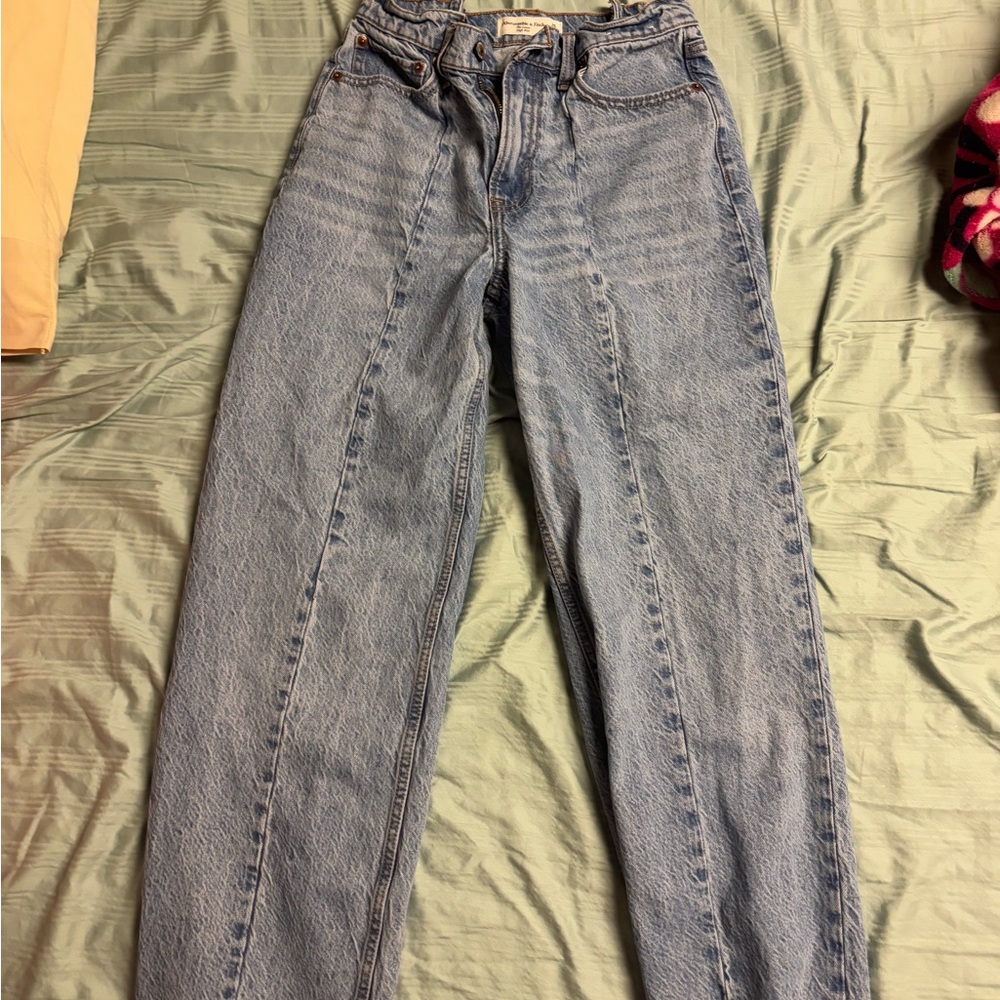 Abercrombie jeans